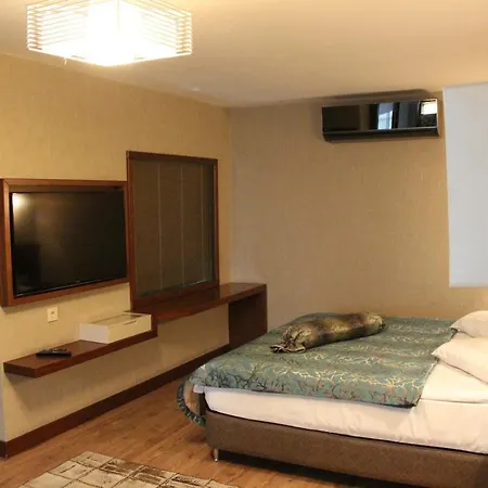 Akm Hotel